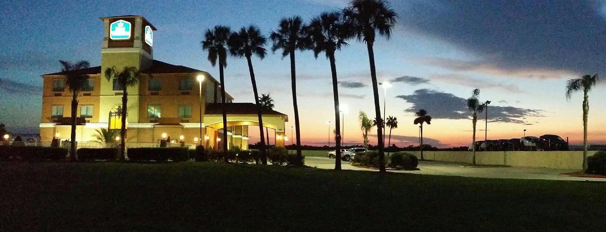 Best Western Orange Inn & Suites Exterior photo